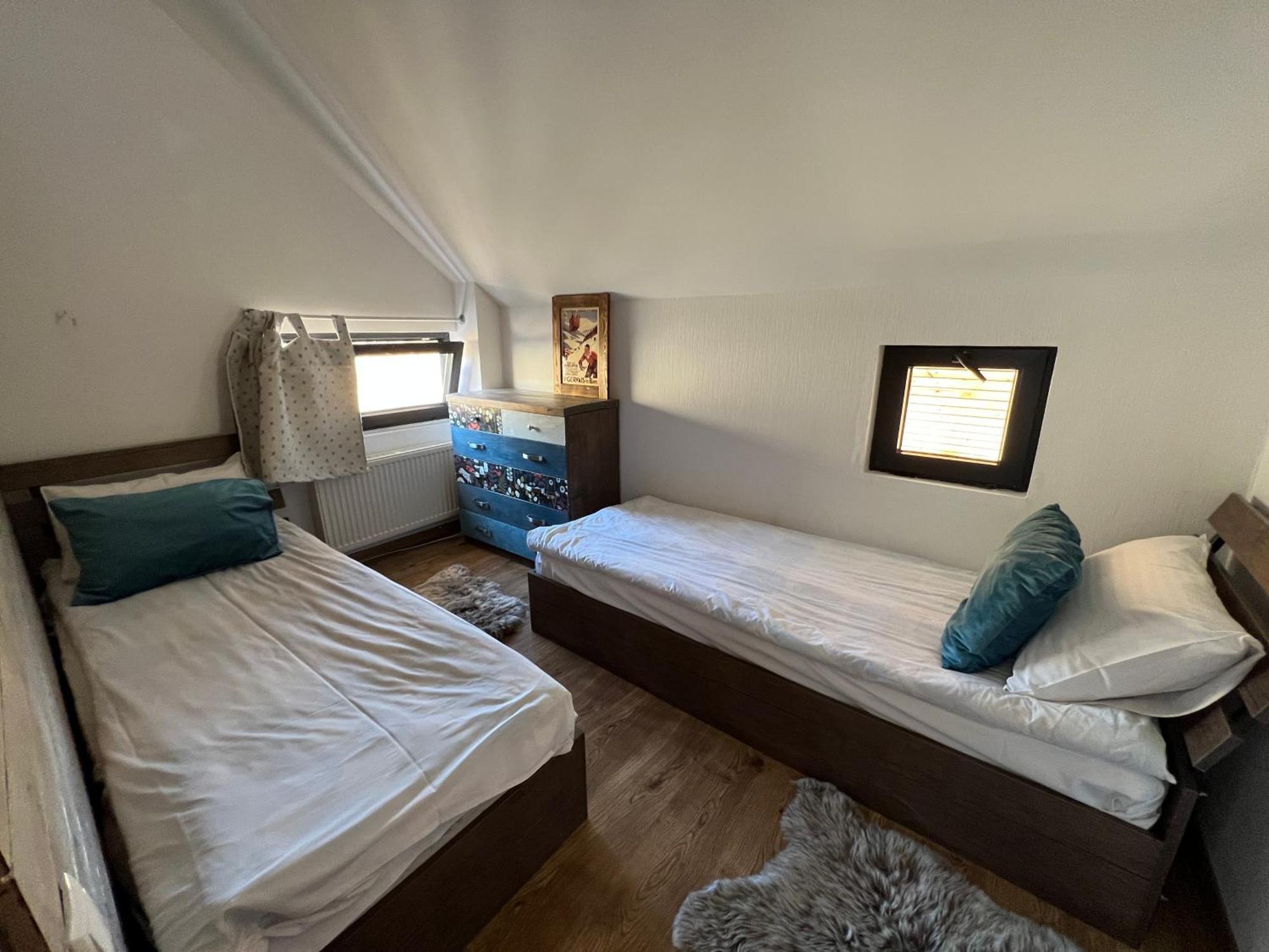 Mountain Cricket Chalets And Apartments 古多里 客房 照片