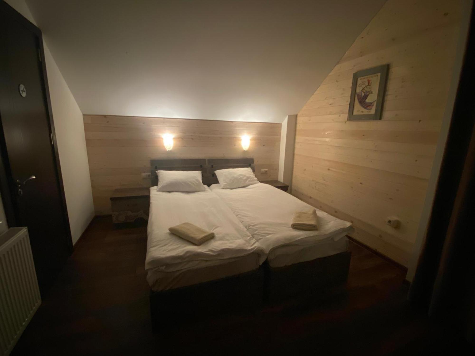 Mountain Cricket Chalets And Apartments 古多里 客房 照片