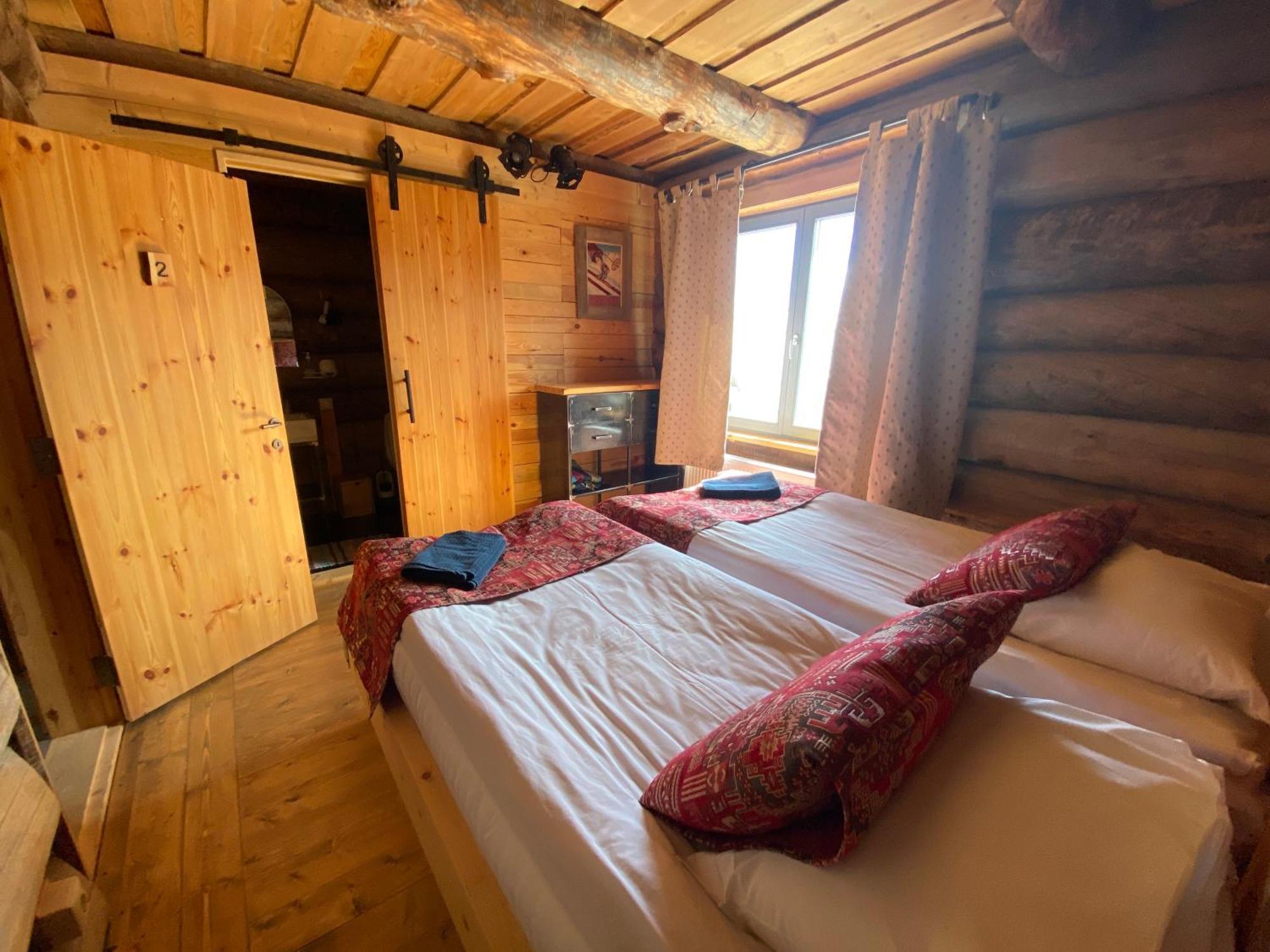 Mountain Cricket Chalets And Apartments 古多里 客房 照片